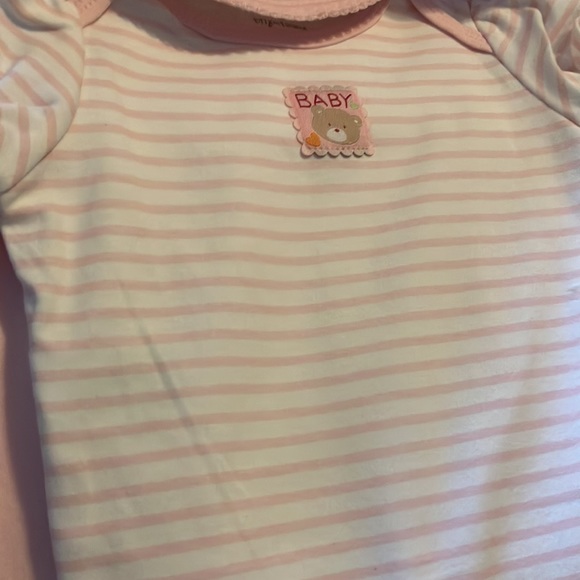 NWT Bright Future 4 Pc Pant & Onsie Set 2 Short Sleeve Tops, 1 Pair Pants, 1 Bib - Picture 2 of 6